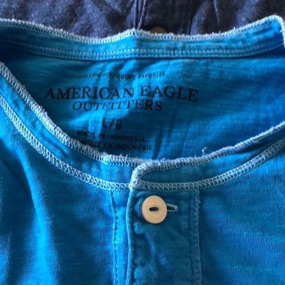 Men’s AE legend t shirts - Picture 3 of 4